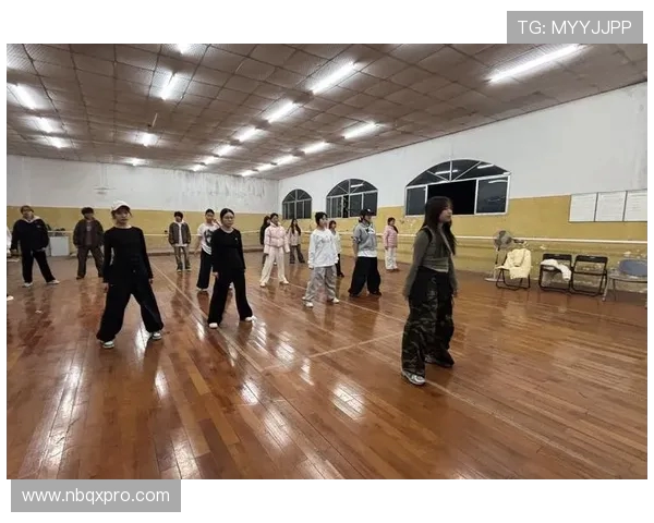 南京街舞队的盯防策略与街舞文化的深度融合探讨