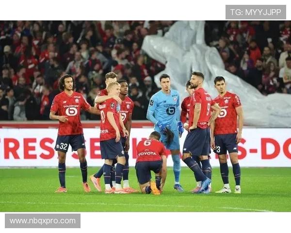 马德里竞技迎强敌鏖战绿茵赛场巅峰对决激情再燃